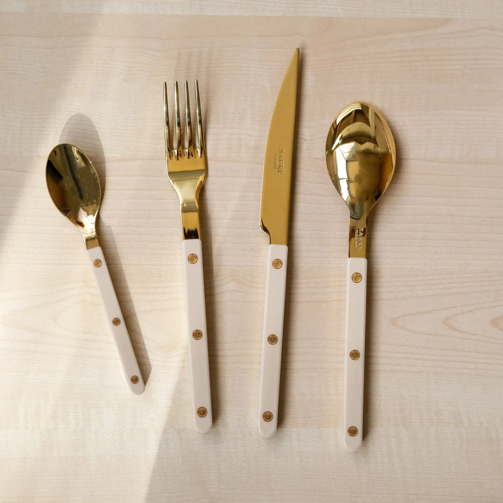 Sabre Paris Bistrot Gold Uni, Mastic Clearance
