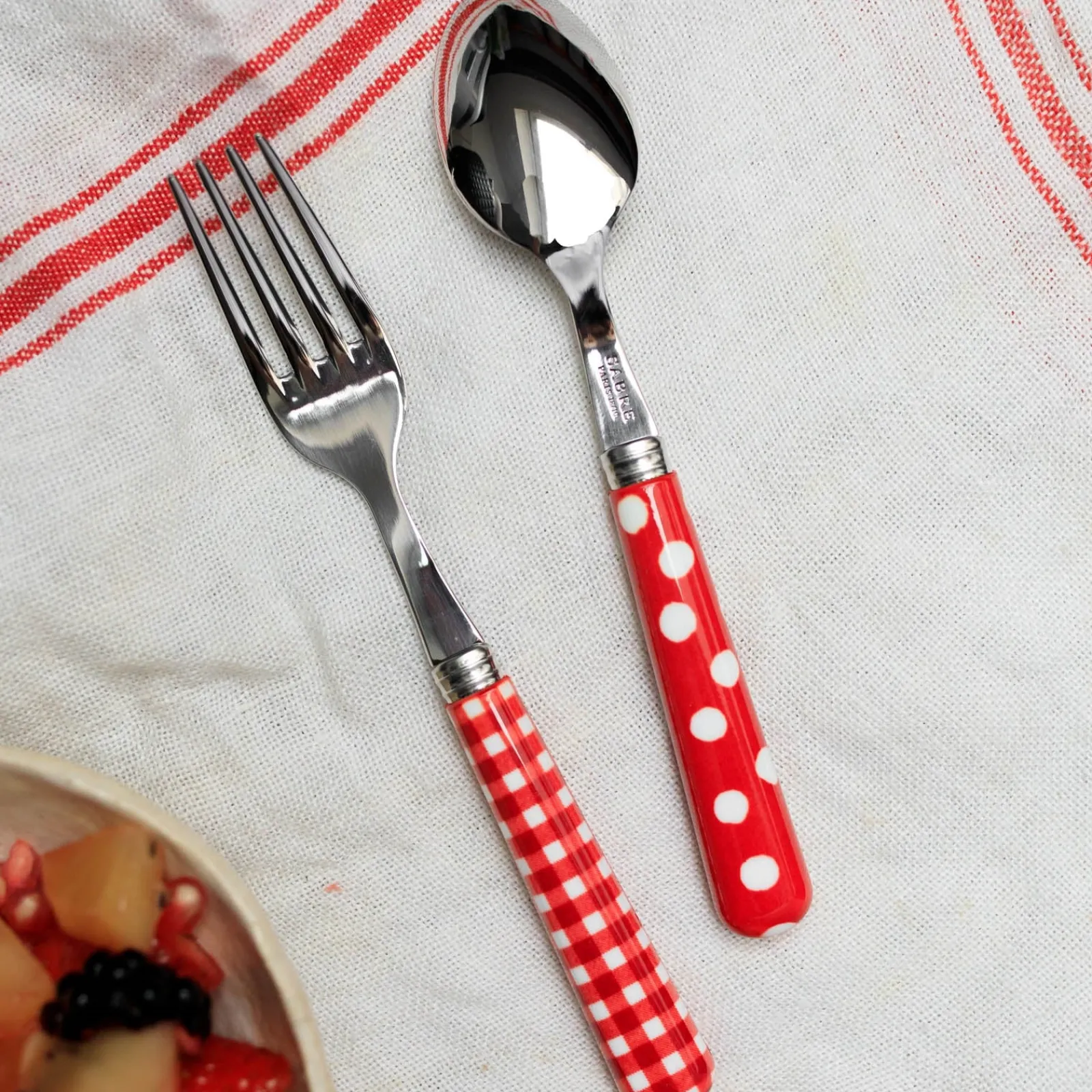 Sabre Paris Dinette, Rouge Best