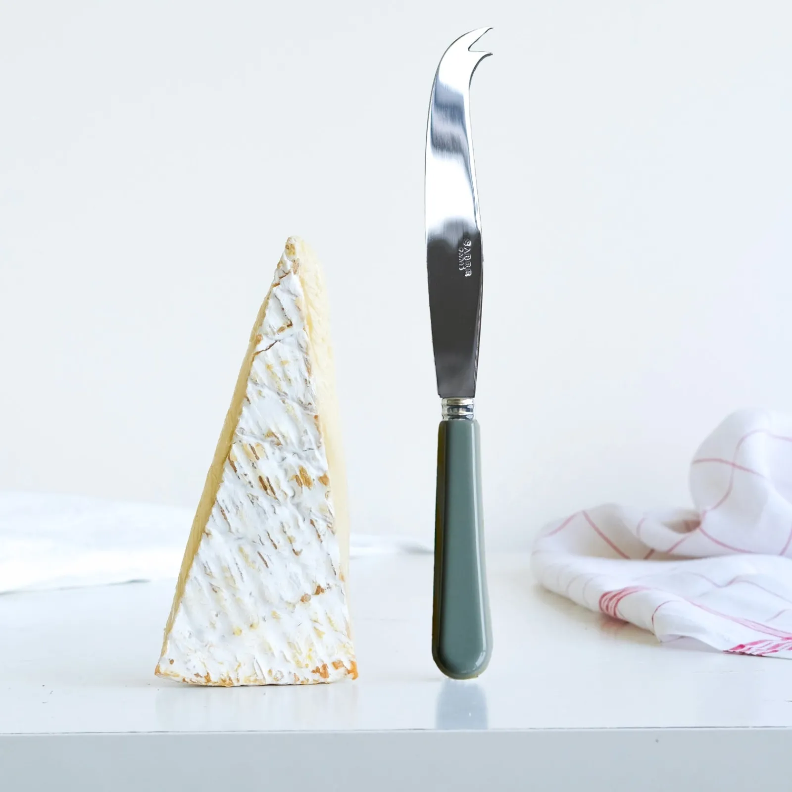 Sabre Paris Pop unis, Asperge Cheap